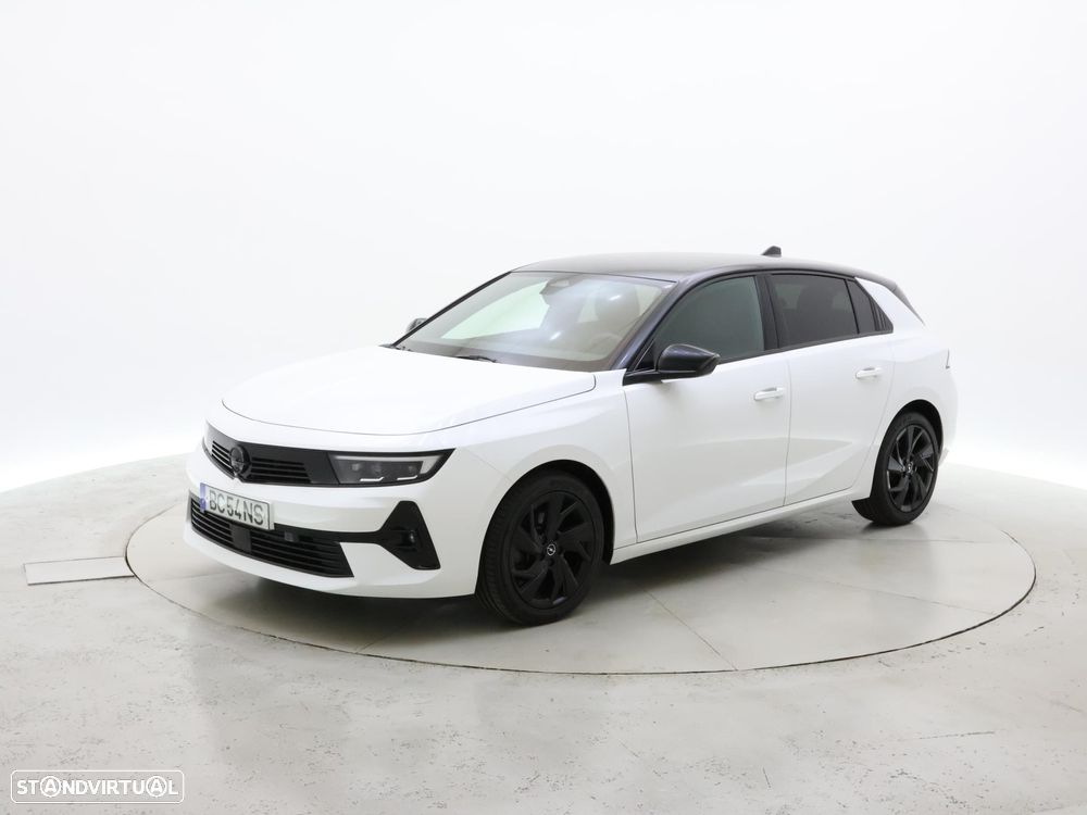 Opel Astra 1.2 T GS - 1