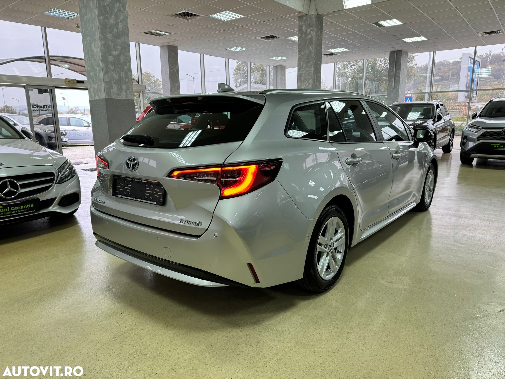 Toyota Corolla 1.8 HSD Business - 6