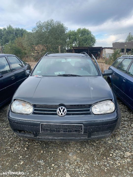 Dezmembrez Volkswagen Golf 4, 1.9 TDI 2003 - 1