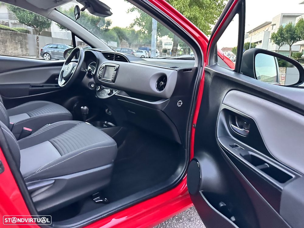 Toyota Yaris 1.5 HSD Active - 39