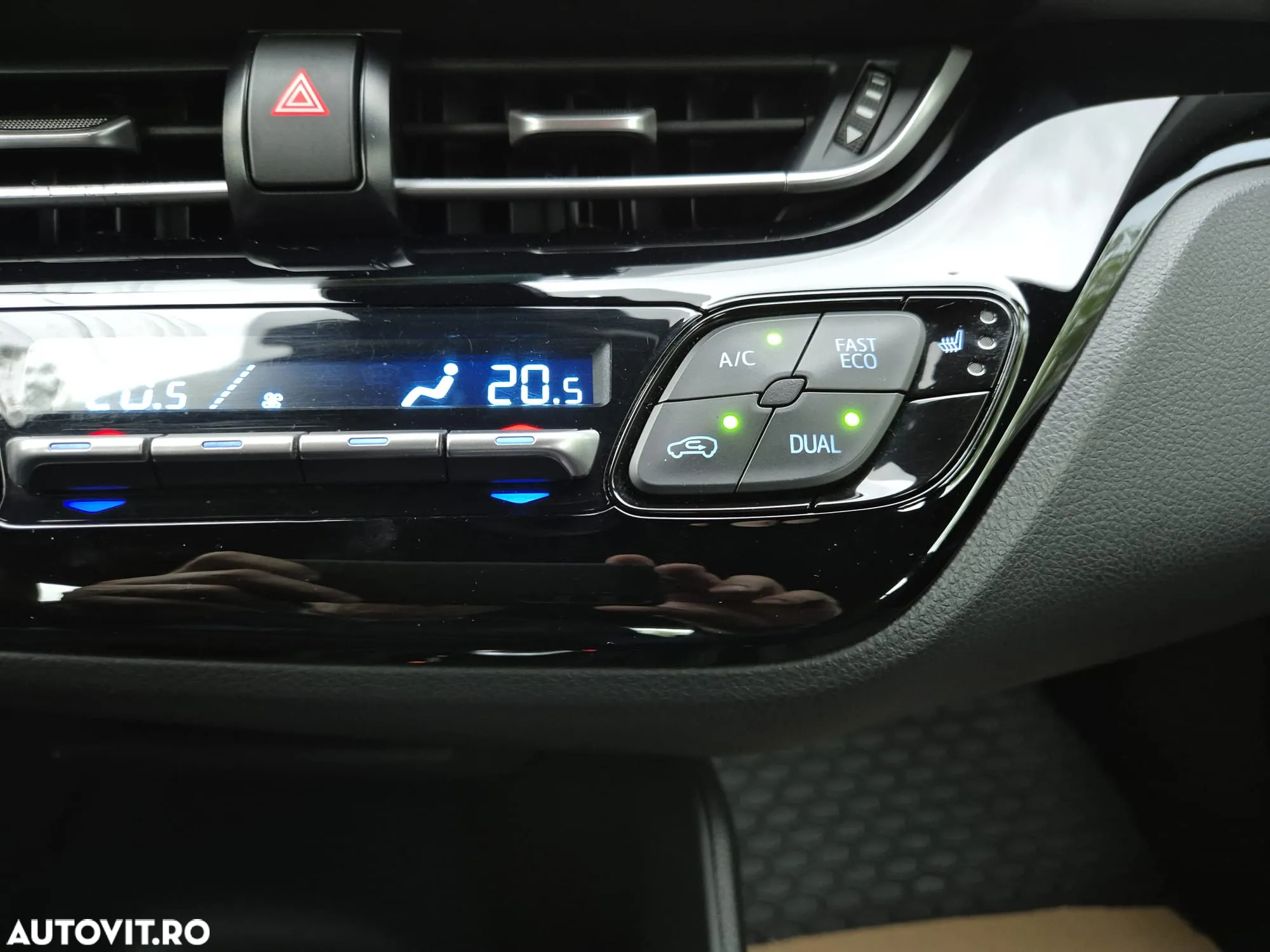 Toyota C-HR 1.8 Hybrid Business Edition - 24