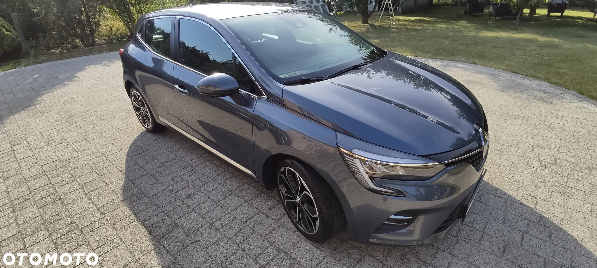 Renault Clio TCe 100 INTENS - 19