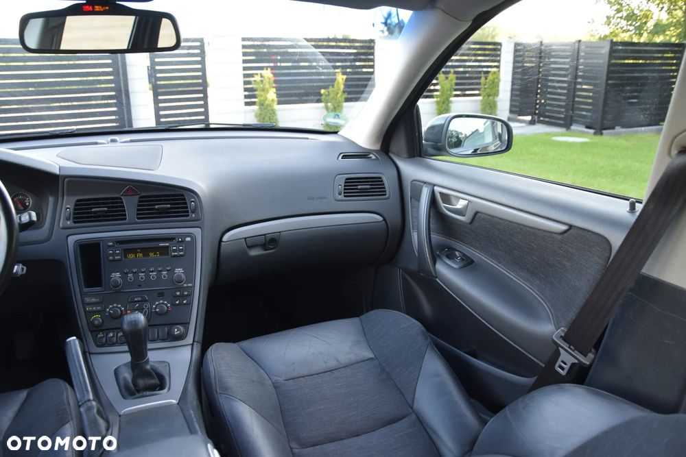 Volvo V70 2.4 Kinetic - 35