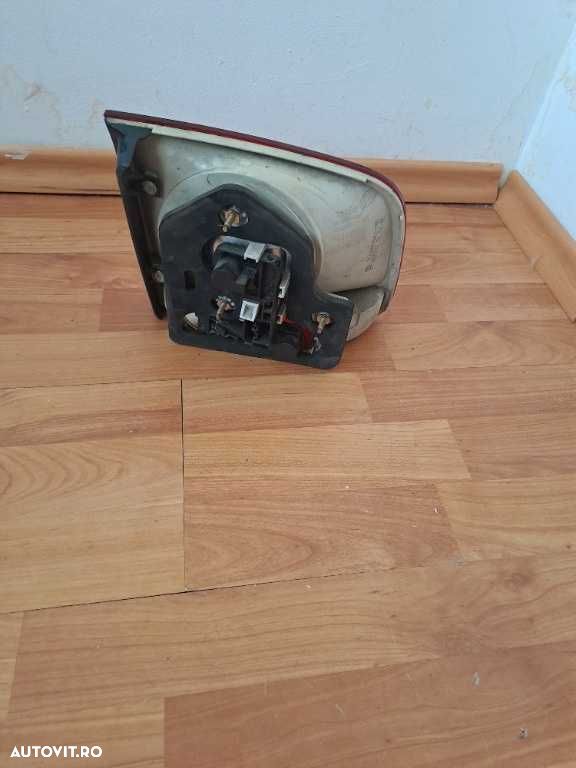 Stop dreapta pe haion VW Touareg 7L original - 2