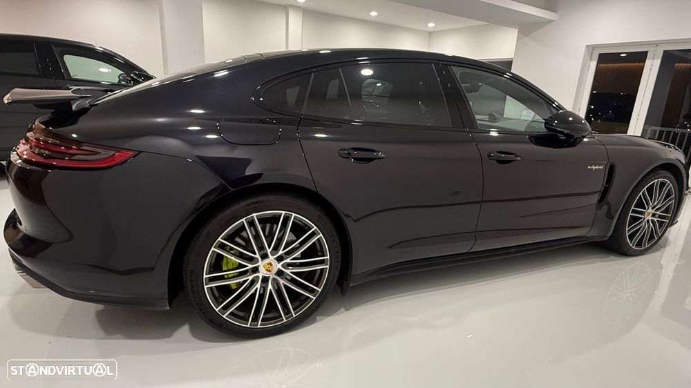 Porsche Panamera 4 E-Hybrid - 5