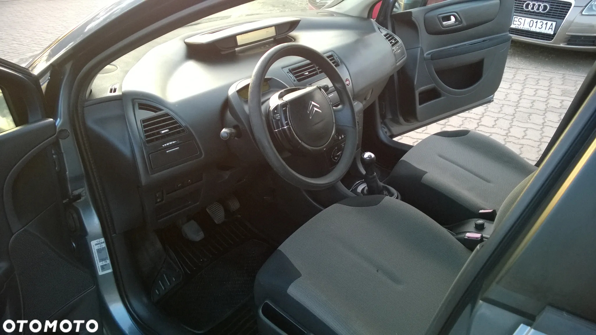 Citroën C4 1.4 16V SX - 10