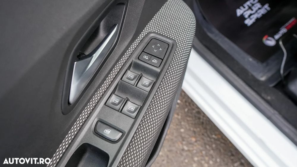 Dacia Logan TCe 90 Essential - 18