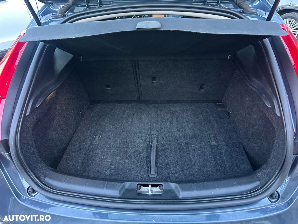 Volvo V40 D3 Geartronic Kinetic - 17