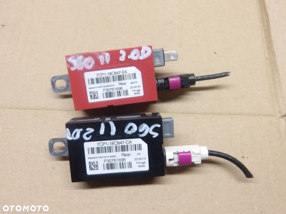 VOLVO S60 II 10-13r. 2.0 D3 WZMACNIACZ ANTENY P30761696 - 1