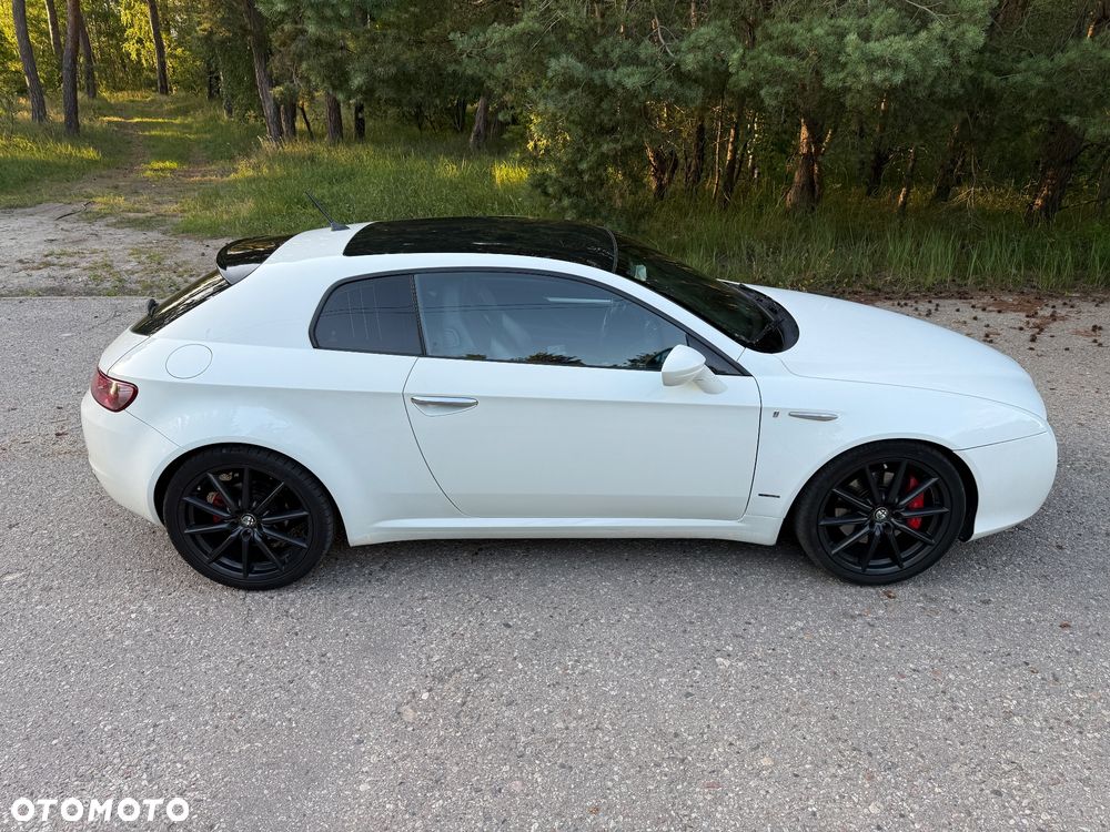 Alfa Romeo Brera - 8