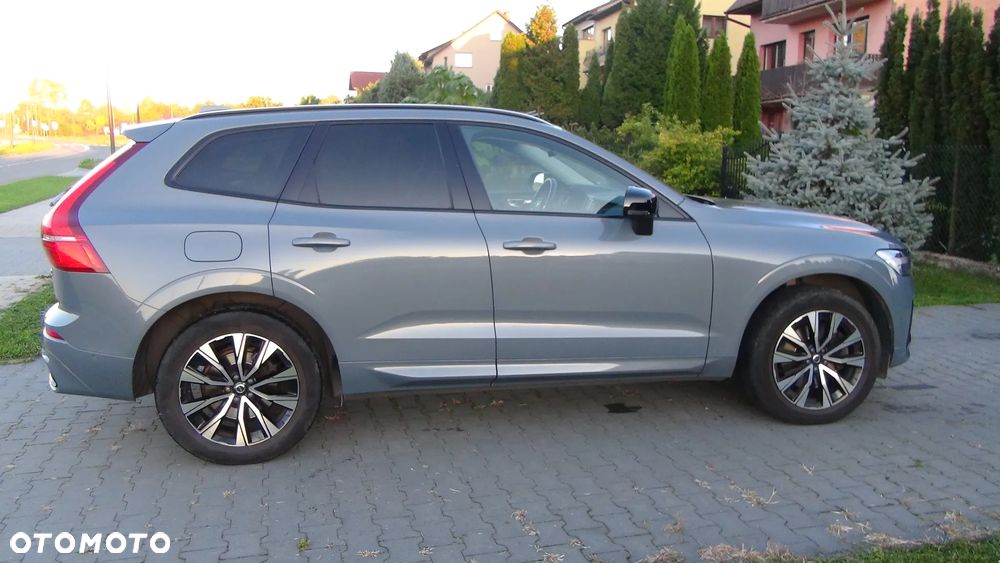 Volvo XC 60 B4 B Plus Dark - 18