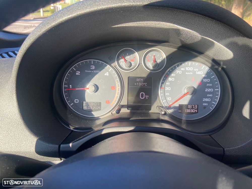 Audi A3 Cabrio 2.0 TDi DPF S Line Sport Pack - 9