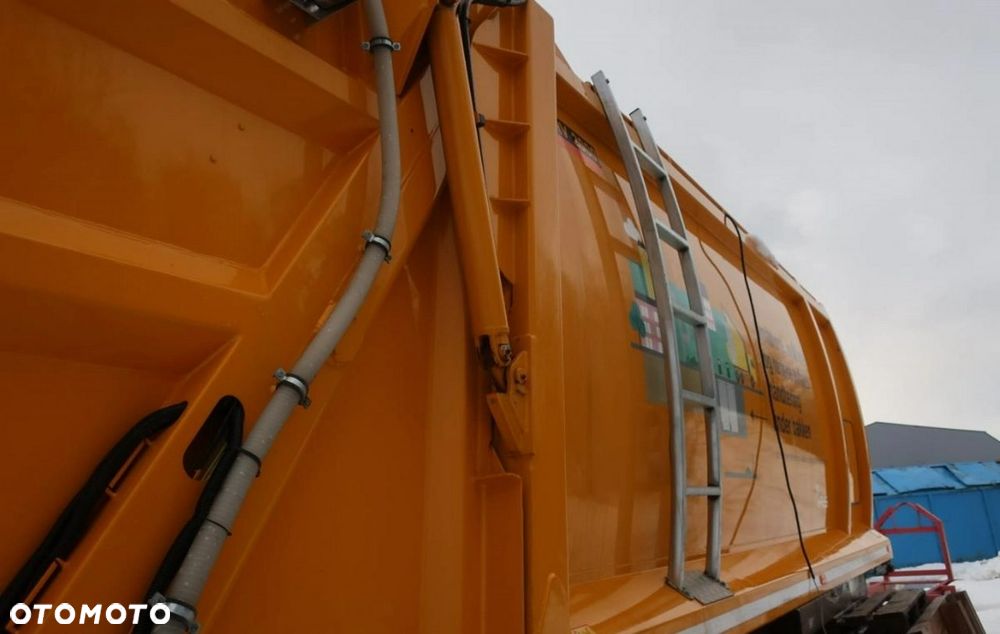 Kadussis CRV 2000 / ZABUDOWA ŚMIECIARKI / NOWA / DEMONSTRACYJNA / 18M3 / TYLNY ZAŁADUNEK / W PEŁNI SPRAWNA / MOŻLIWOŚĆ TRANSPORTU - 32