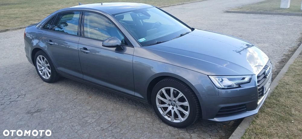 Audi A4 Limousine - 4