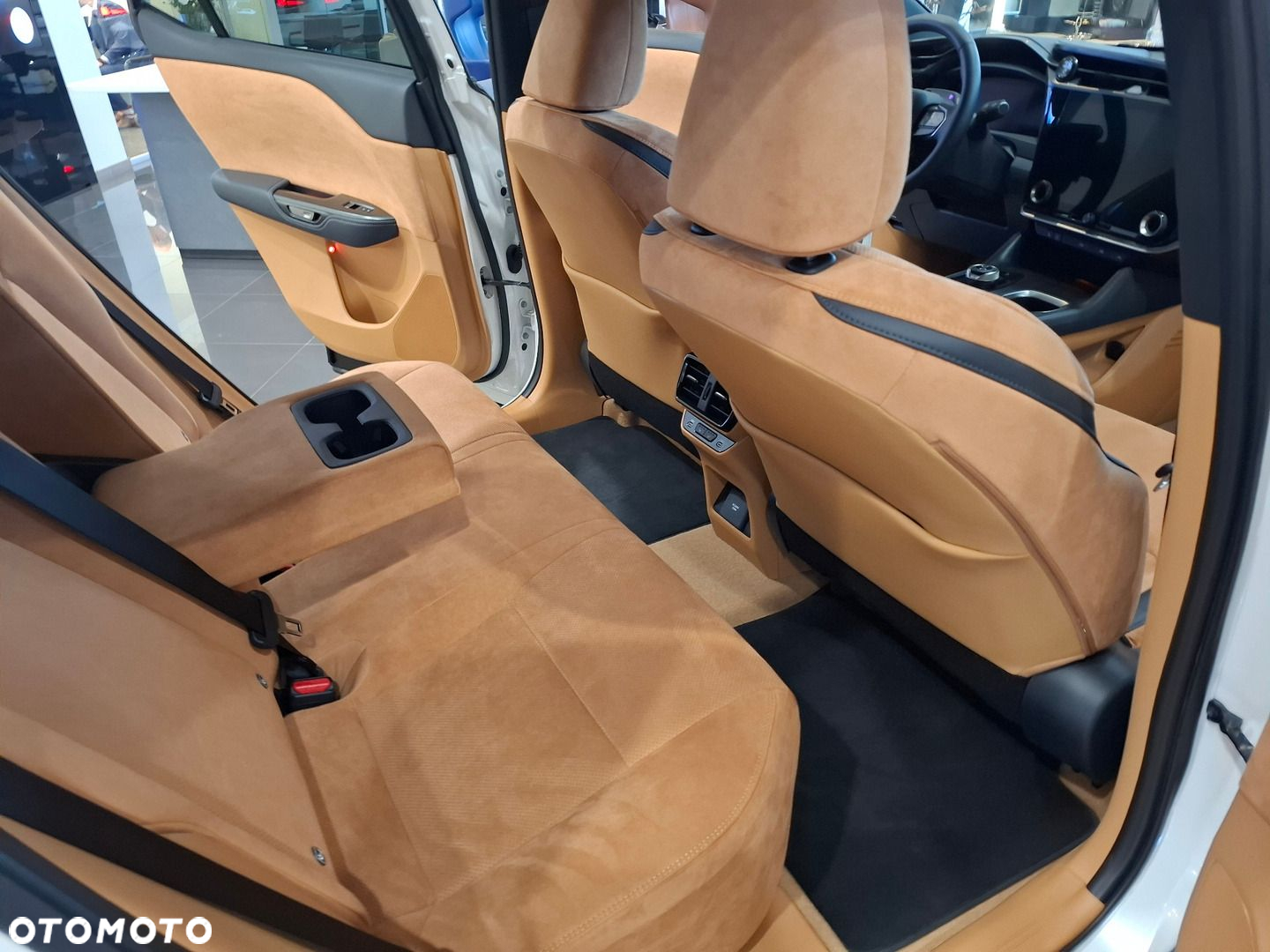 Lexus RZ 450e Omotenashi DIRECT4 - 21