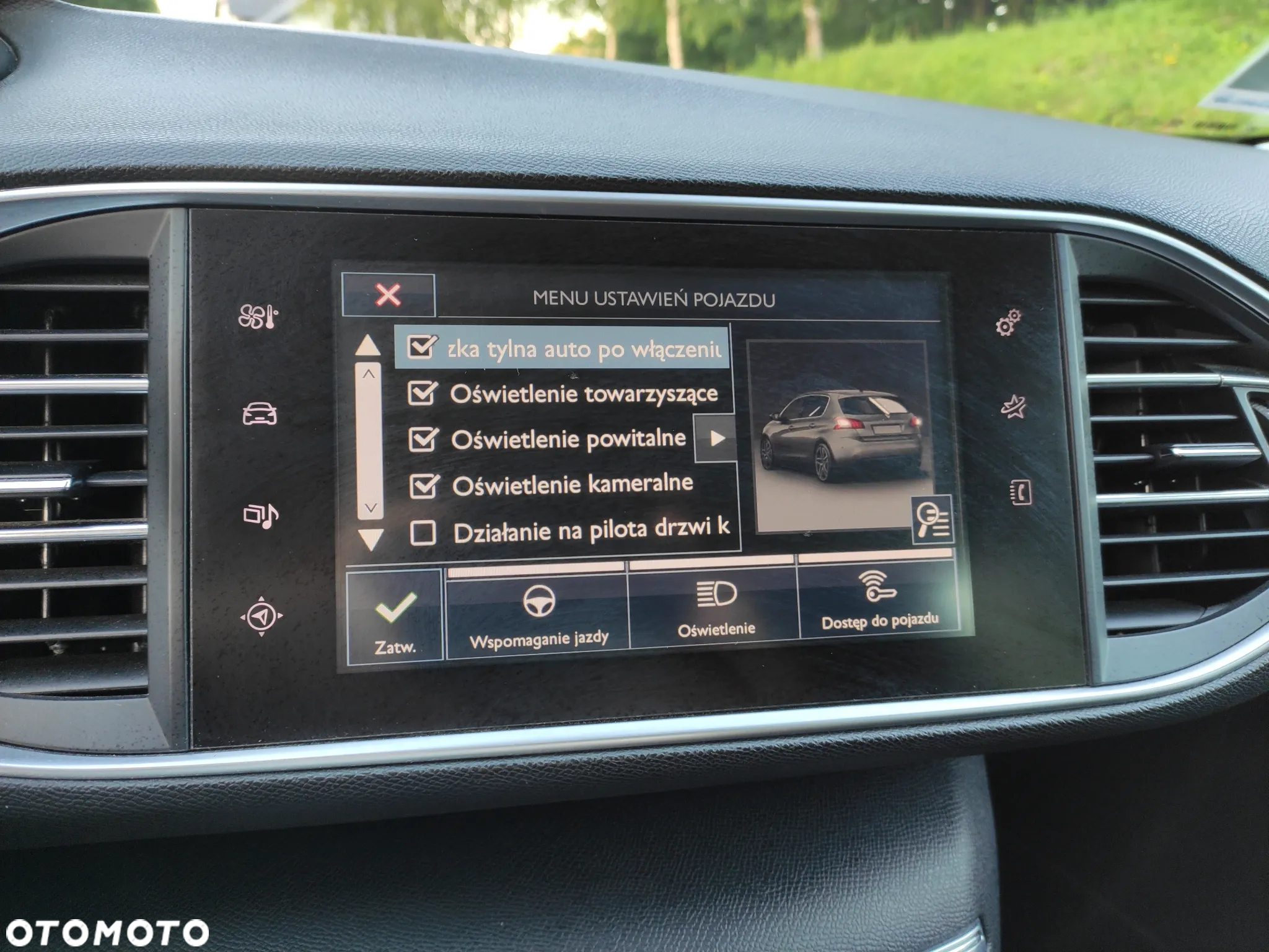 Peugeot 308 1.2 PureTech Allure S&S - 17