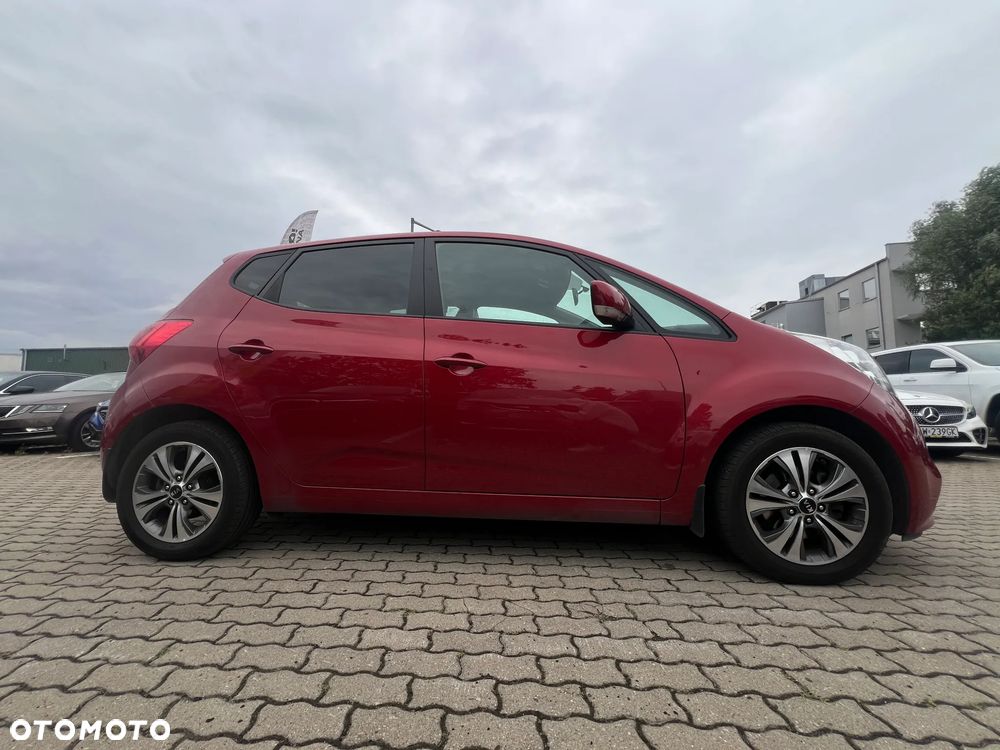 Kia Venga - 10