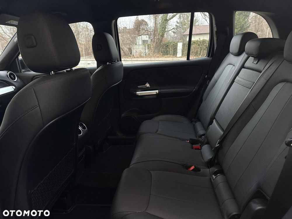 Mercedes-Benz GLB - 19