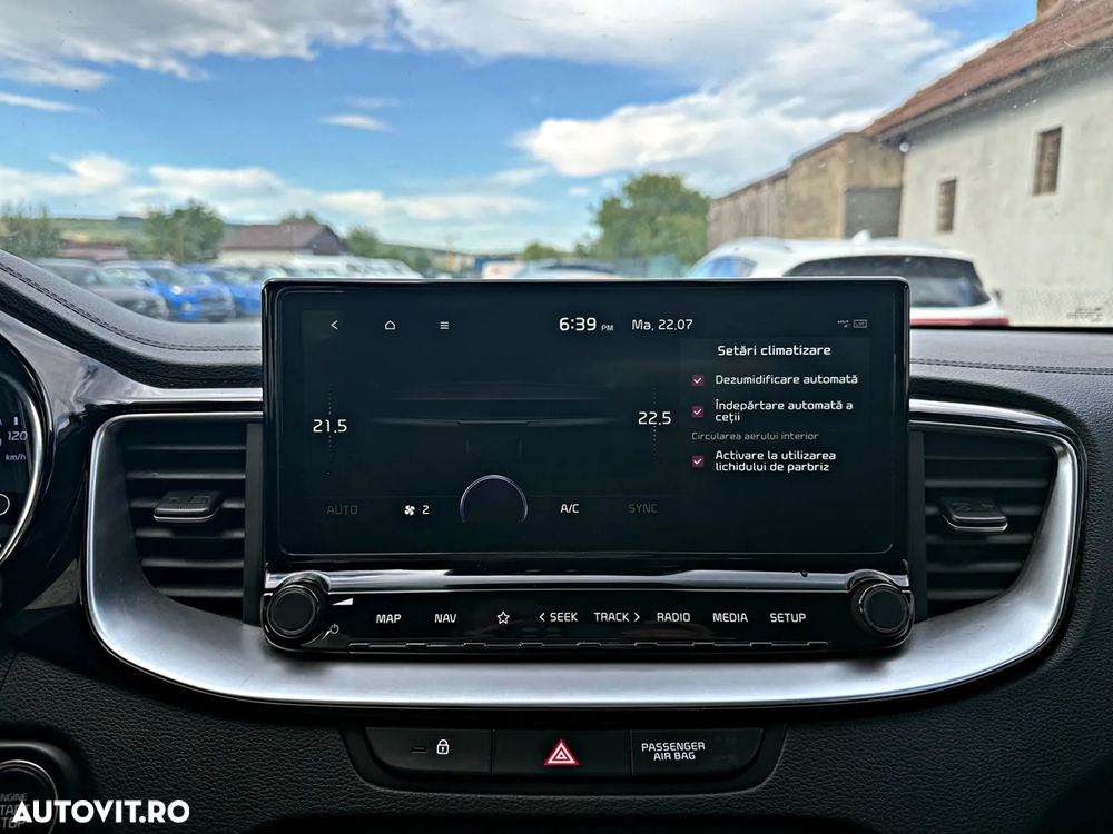 Kia Ceed - 27
