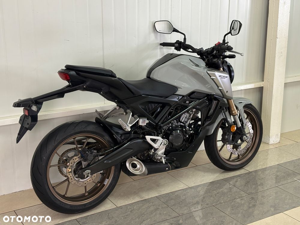 Honda CB - 4