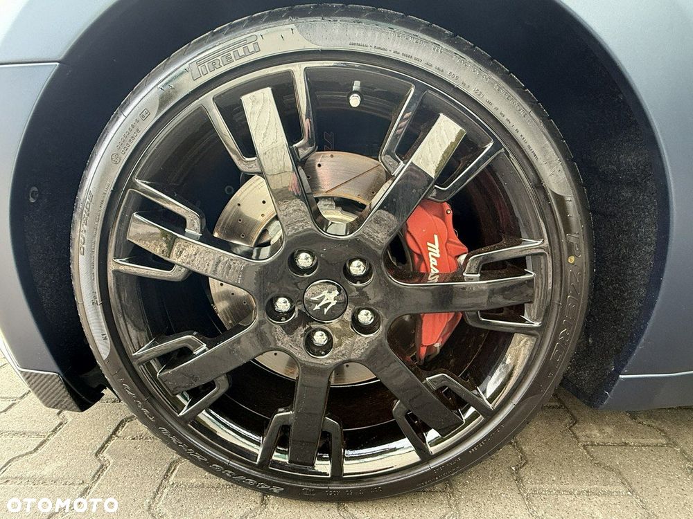 Maserati GranTurismo - 16