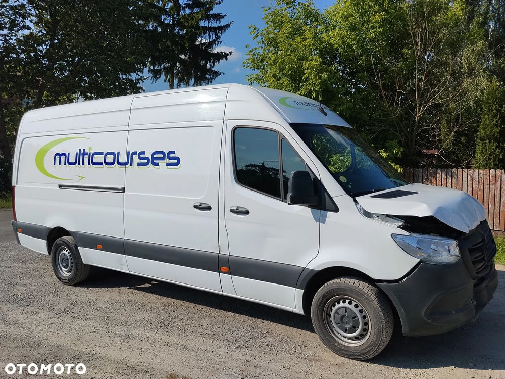Mercedes-Benz Sprinter - 4
