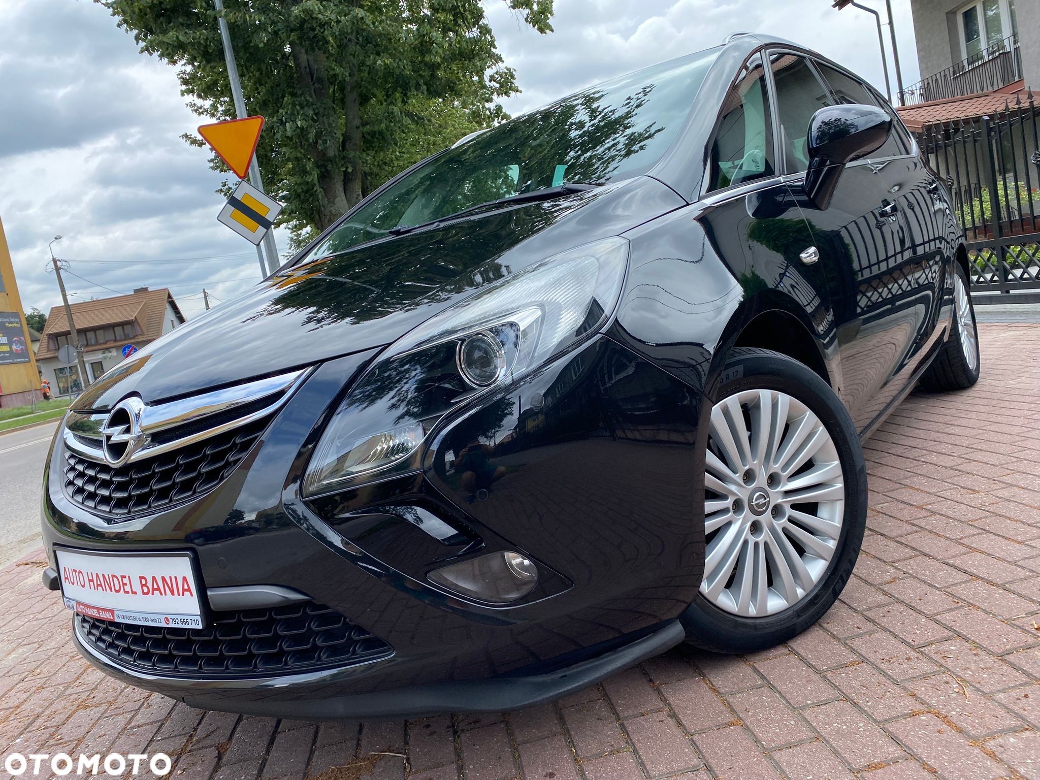 Opel Zafira 1.4 Turbo Business Edition - 1