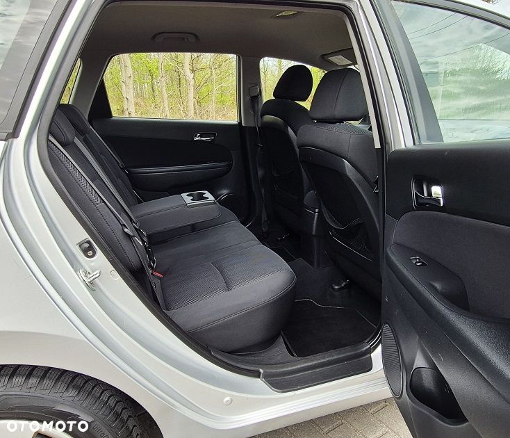 Hyundai i30 i30cw 1.6 Edition Plus - 14