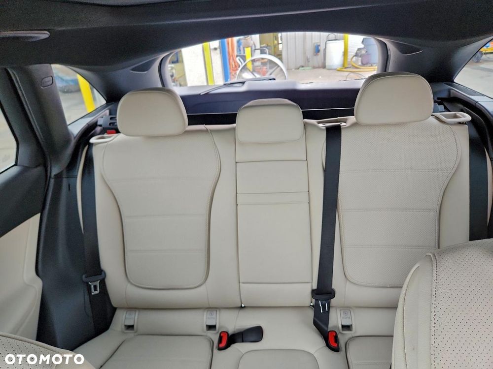 Mercedes-Benz GLC 300 4Matic 9G-TRONIC Avantgarde Advanced - 11