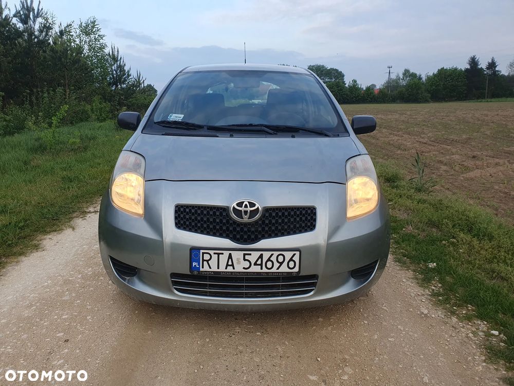 Toyota Yaris - 3