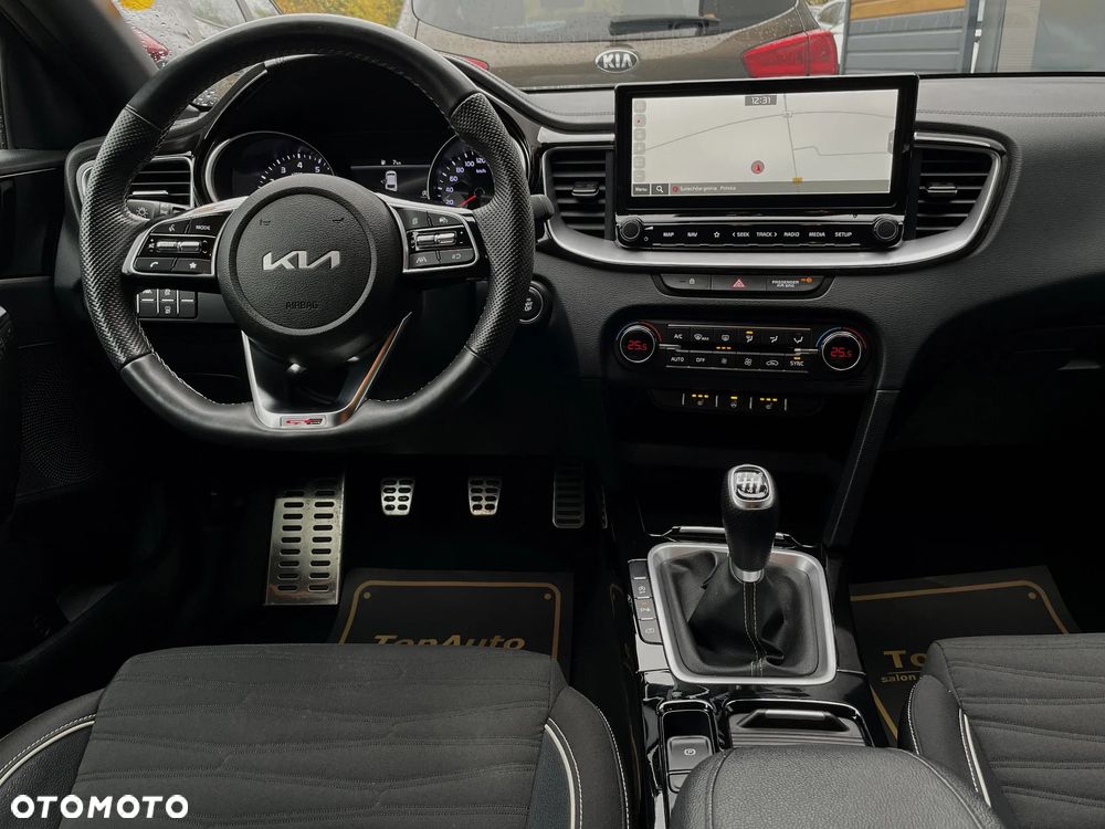 Kia ProCeed 1.5 T-GDI GT Line - 33