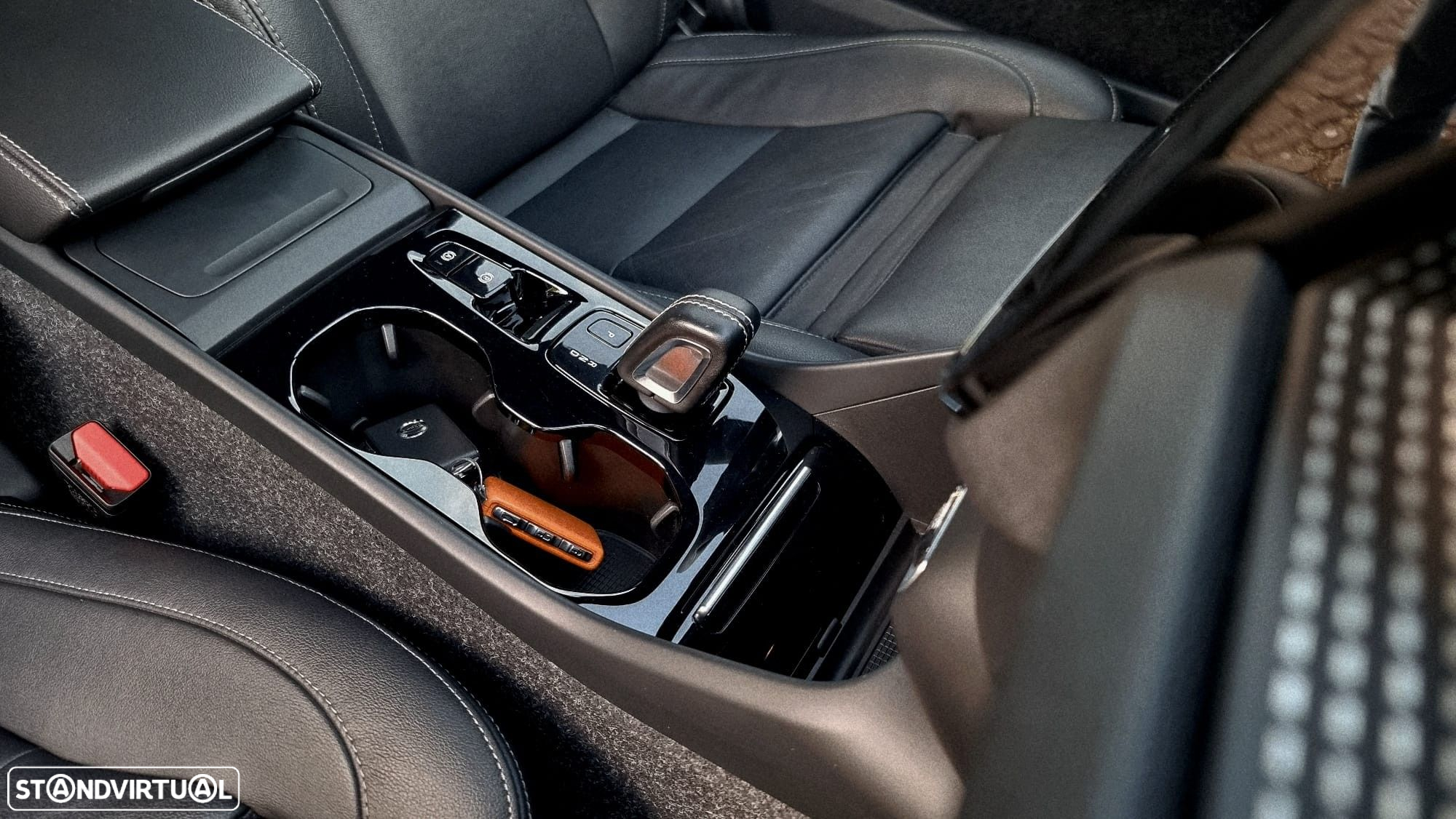 Volvo XC 40 1.5 T2 R-Design Geartronic - 11