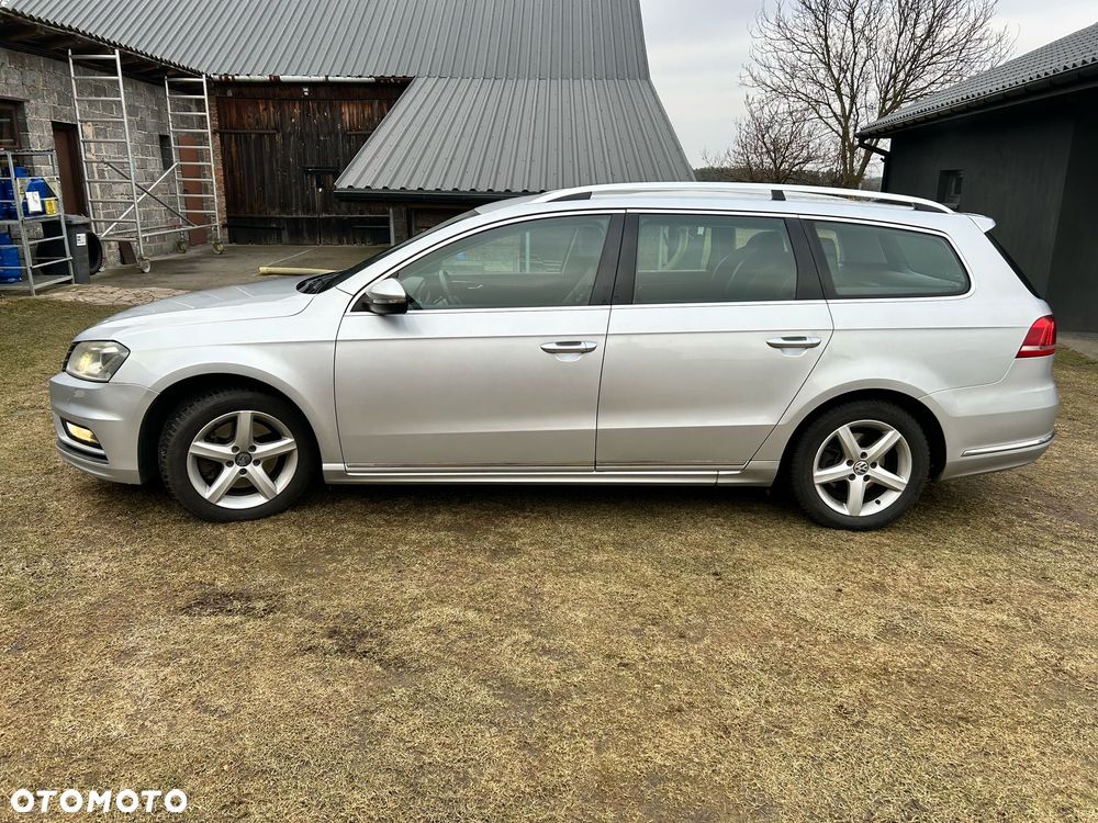 Volkswagen Passat 2.0 TDI Highline DSG - 8