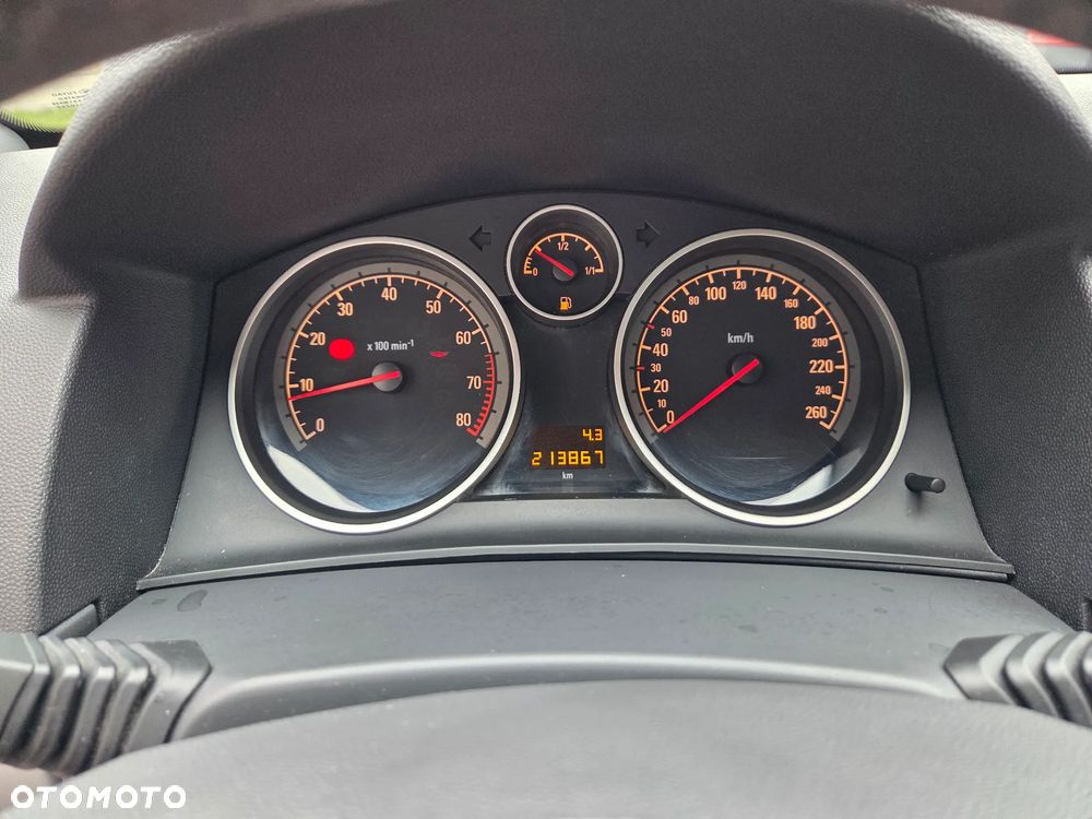 Opel Astra 1.6 Edition 111 Jahre - 32