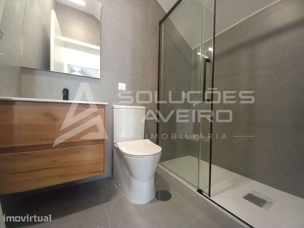 Excelente Apartamento T2 Duplex Novo no Coração da Cidade de Aveiro! - Grande imagem: 5/13