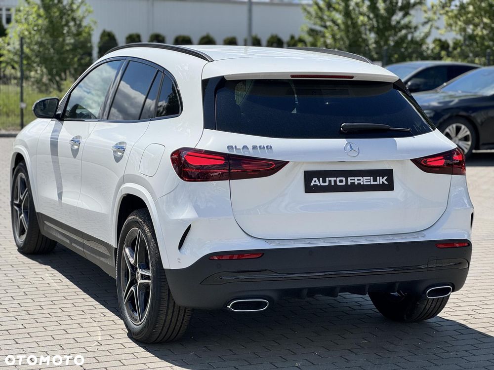 Mercedes-Benz GLA 200 mHEV AMG Line 7G-DCT - 12
