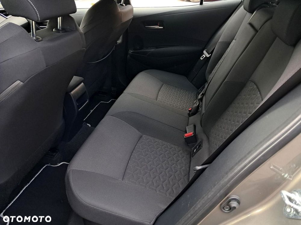 Toyota Corolla - 13