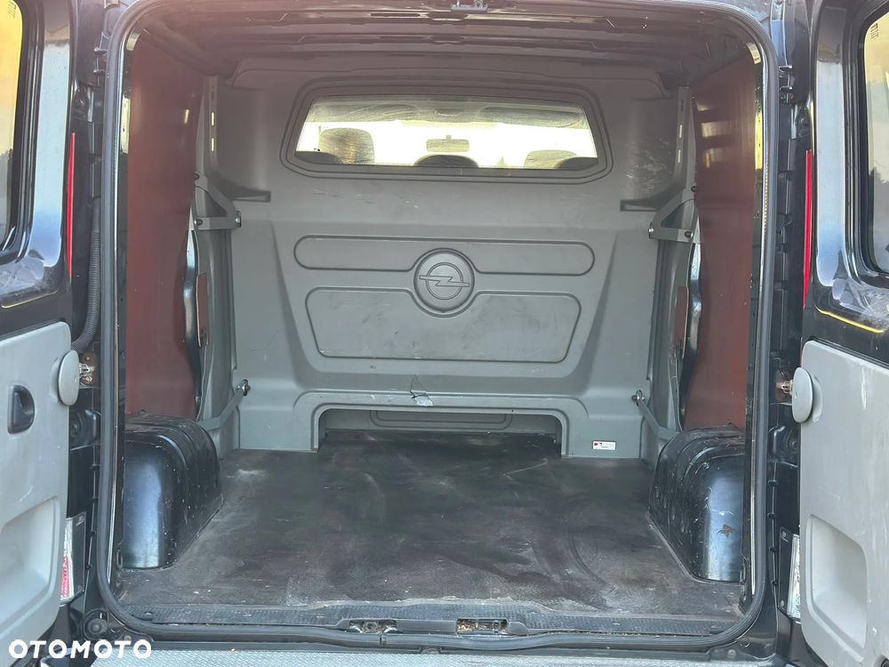 Opel Vivaro - 17