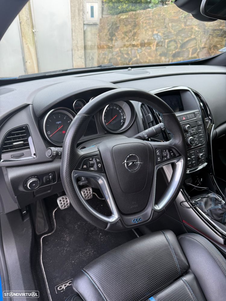 Opel Astra GTC OPC S&S - 4