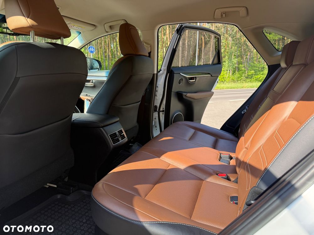 Lexus NX 200t Prestige AWD - 31