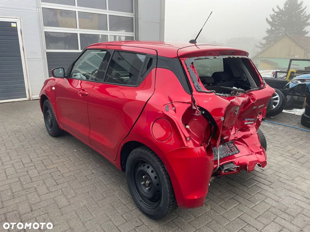 Suzuki Swift 1.2 SHVS Premium Plus - 6