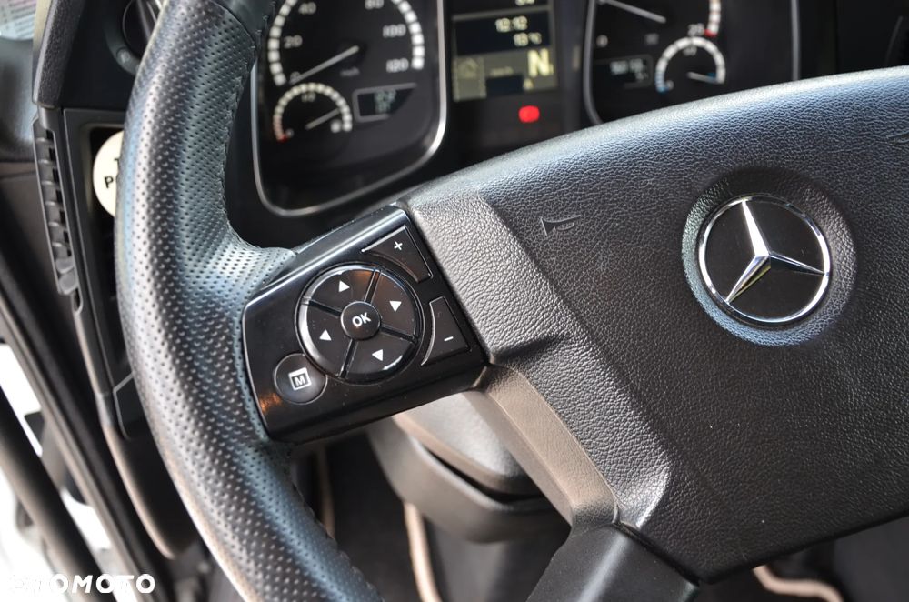 Mercedes-Benz ACTROS MP4 - 17
