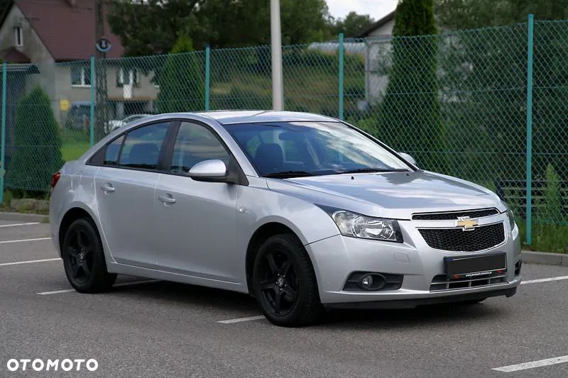 Chevrolet Cruze 1.8 LS - 3