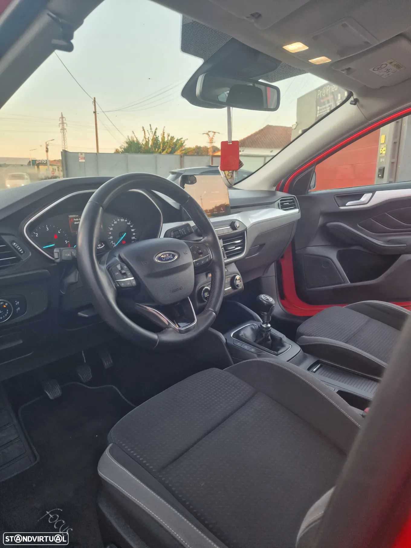 Ford Focus SW 1.5 TDCi EcoBlue Titanium - 5