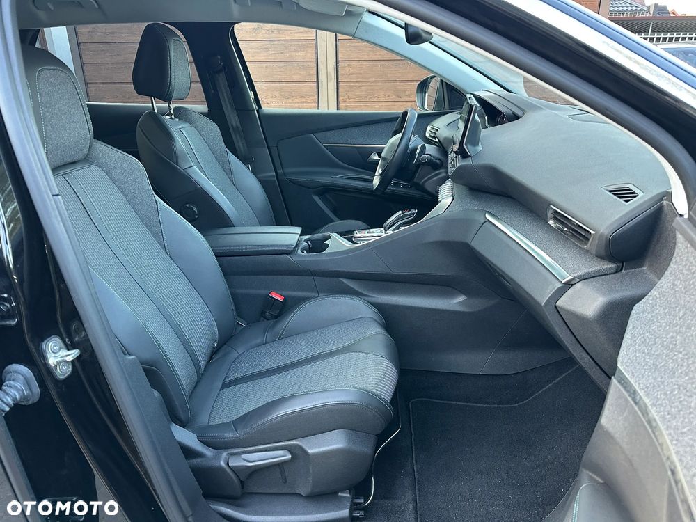 Peugeot 3008 BlueHDi 130 Stop & Start EAT8 Allure - 17