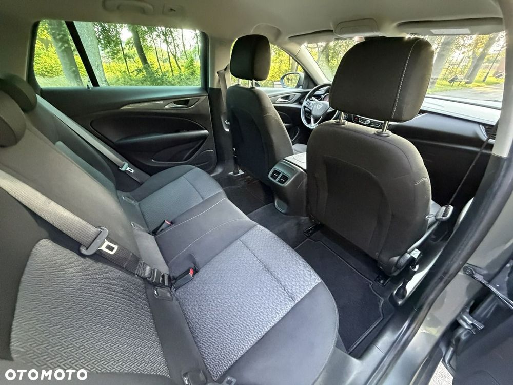 Opel Insignia - 28