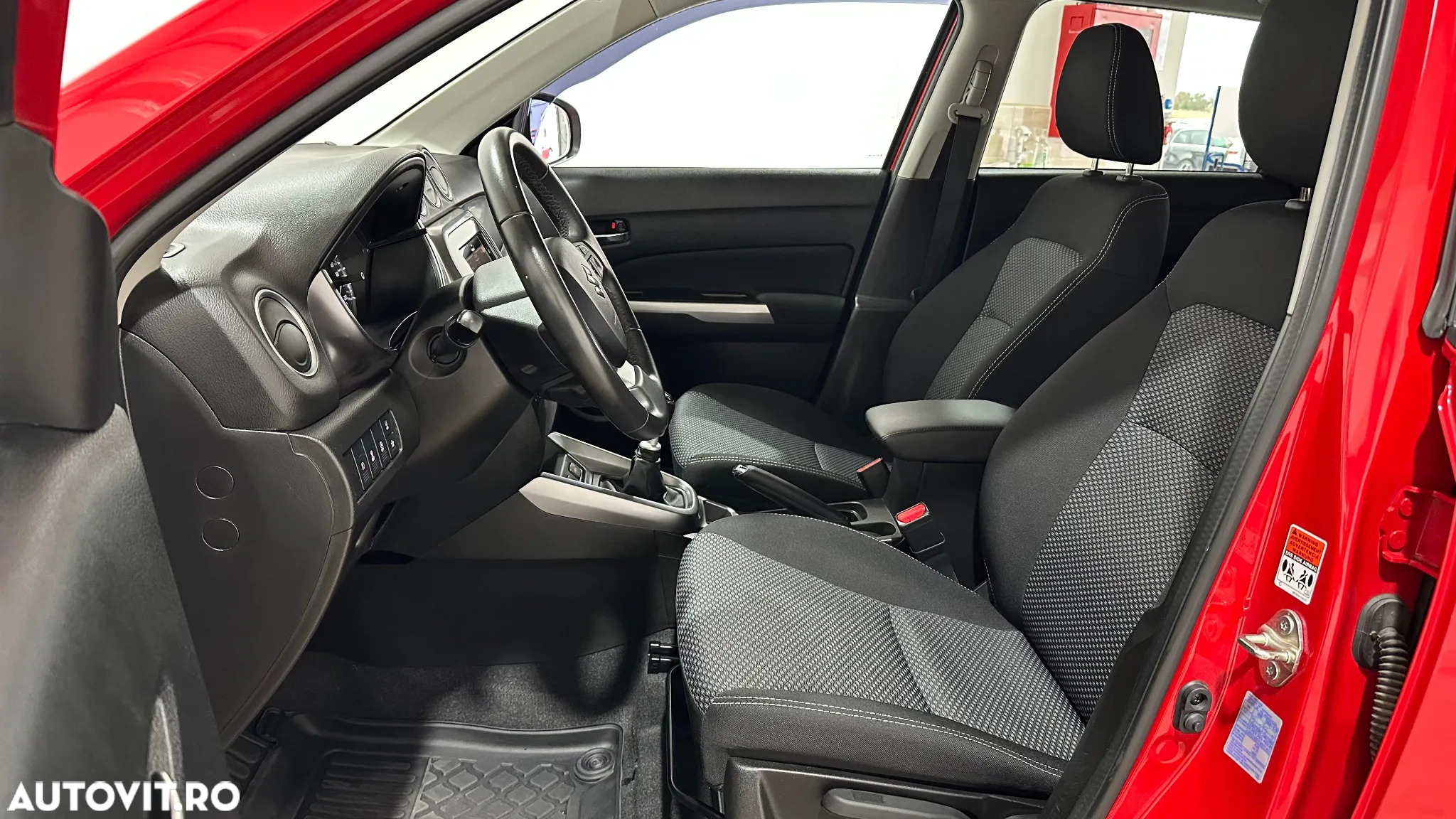 Suzuki Vitara 1.4 Boosterjet MHEV Passion - 13