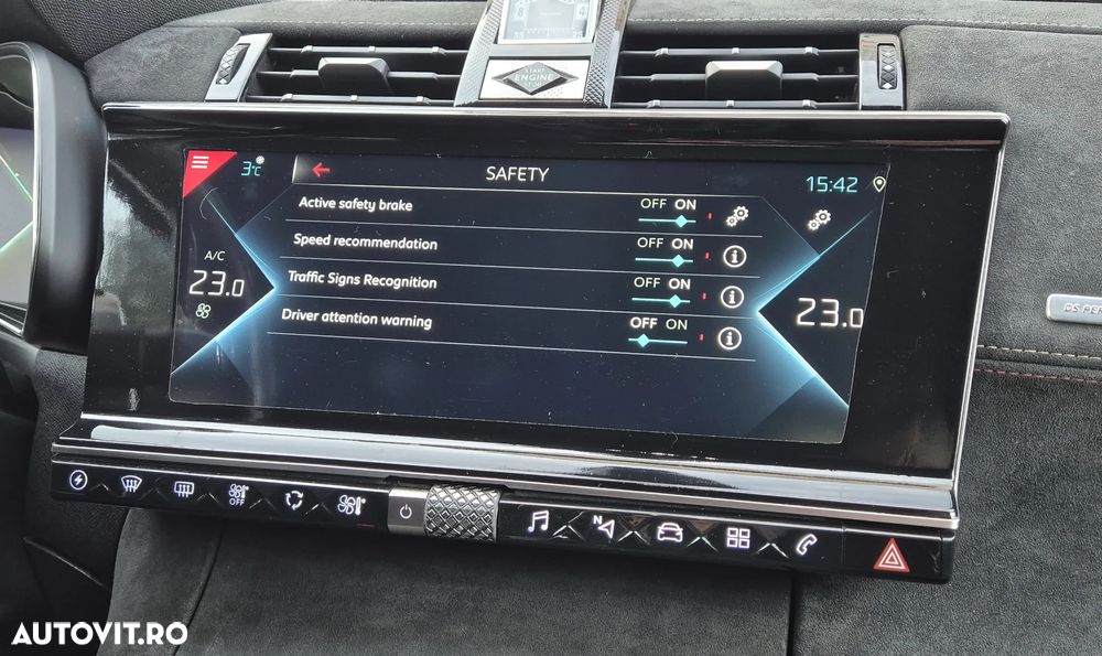 DS Automobiles DS 7 Crossback 1.6 PHeV FWD 225 EAT8 PERFORMANCE LINE + - 26