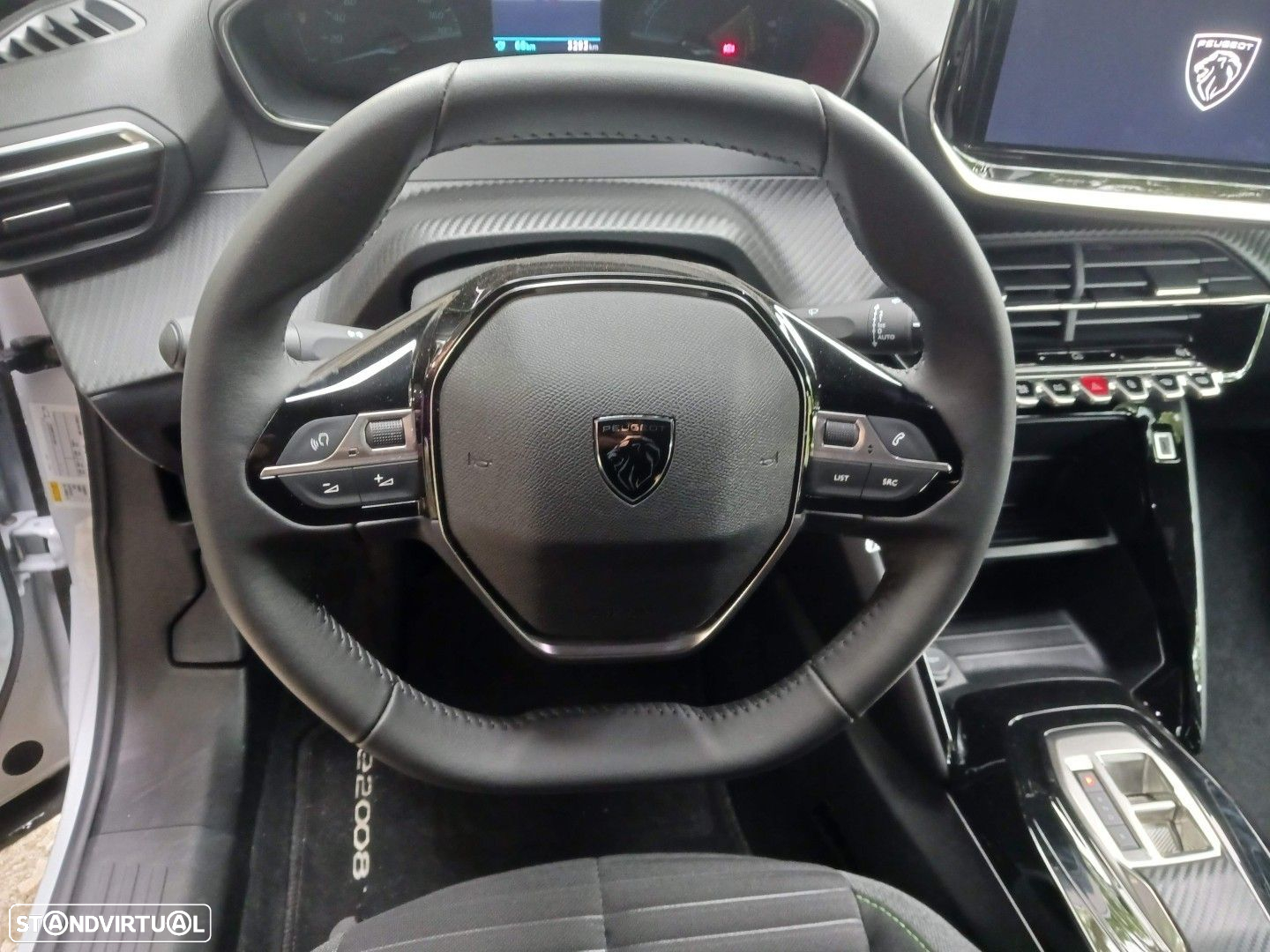Peugeot e-2008 54 kWh Active - 11