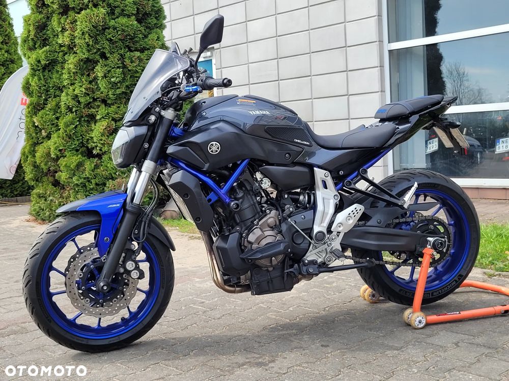 Yamaha MT - 12
